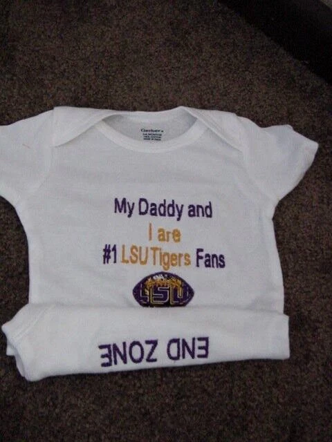 LSU Tigres Fanático Universitario Fútbol Bebé Bebé Recién Nacido Creeper Bordado Foto 1 de 1