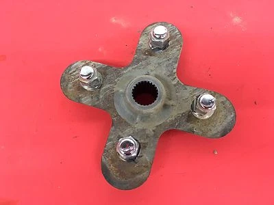 Kawasaki Brute Force 750 2005 buje trasero rueda perno 06 07 Foto 1 de 3