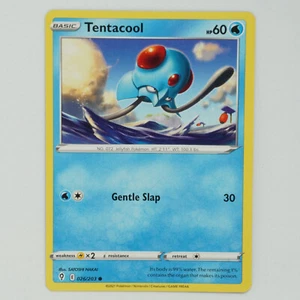 Tentacool 026/203 Common SWSH Evolving Skies Pokemon Card - Picture 1 of 2