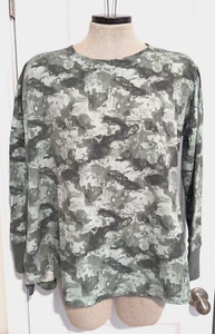 New Wonderly shirt green camo oversized pullover size s-331 - Picture 1 of 9
