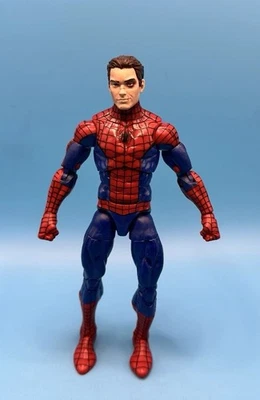 Boneco de ação Marvel Legends Renew Your Vows Spiderman 6” incompleto VEJA fotos - Imagem 1 de 3