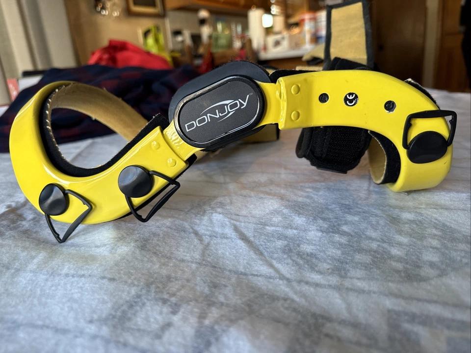 DonJoy 左膝支撑额外填充定制碳纤维 ACL/PCL — 第 1/4 张图片