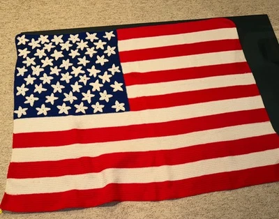 Manta Crochet Bandera Americana Afgana 50 Estrellas 13 Rayas 63” X 48” Hecha a Mano Foto 1 de 4