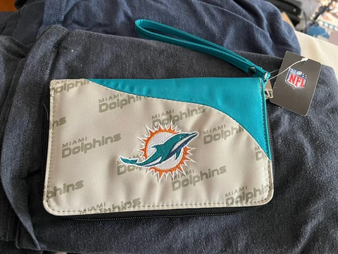Miami Dolphins Women's Wallet NFL Curve Zip Organizer Cover