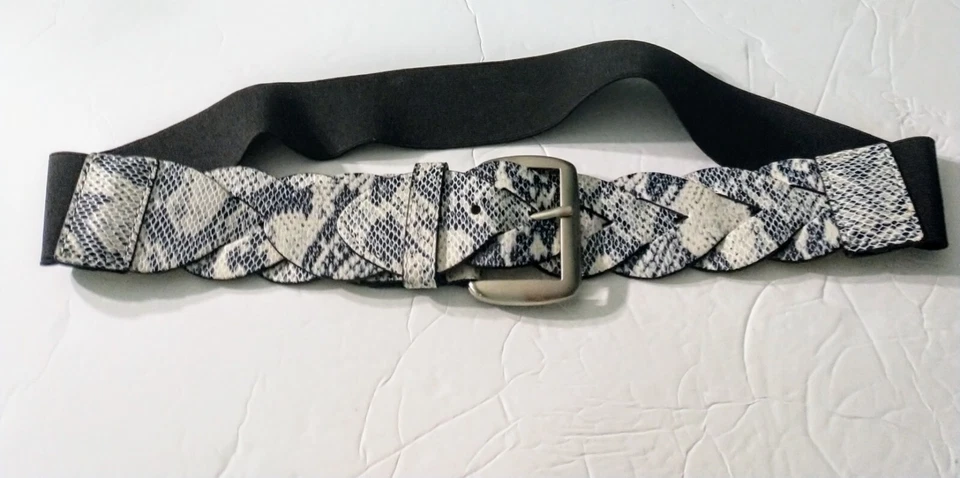 NWT Women's Style & Co. Faux Leather Stretch Belt B&W Reptile Pattern Size: M/L - Image 1 of 4