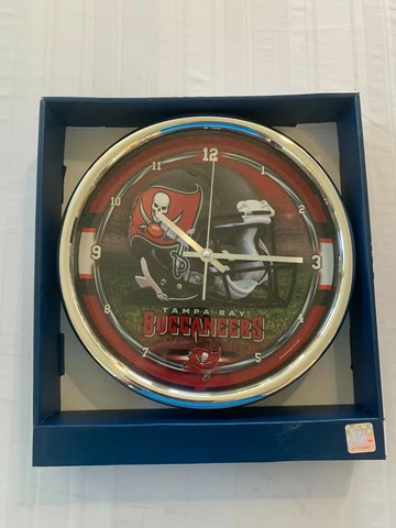 Tampa Bay Buccaneers NFL Round 12" Chrome Clock Wincraft Brand New Cover