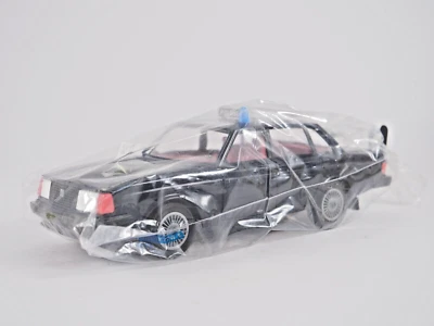 Stahlberg Volvo Glt Polisi Plastica Finlandia 22 CM Nuovo Sotto Busta Originale - Immagine 1 di 4