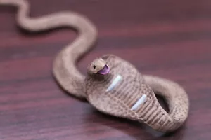 Decorative Cobra Snake Figurine Ornament Realistic Model Exotic Home Vintage P - Picture 1 of 7