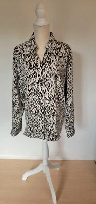  Blusa Liz Baker Mujer Estampado Animal Manga Larga Plus24W Botones Delantero y Puños Foto 1 de 4