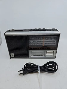 GRUNDIG Prima Boy 700 LW MW K/SW FM/UHF 11 transistors READ - Picture 1 of 16