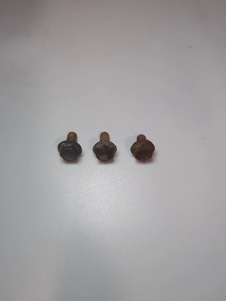 Juego de pernos de ventilador de radiador Suzuki GSXR 750 SRAD 1996 - 1999  Foto 1 de 3