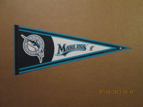 MLB Florida Marlins Vintage Circa 2008 Wincraft Team Logo Baseball Pennant Cover
