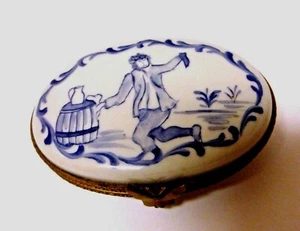 VINTAGE FRENCH LIMOGES PORCELAIN TRINKET BOX-"THE WINEMAKERS TASTING"-SIGNED - Picture 1 of 5