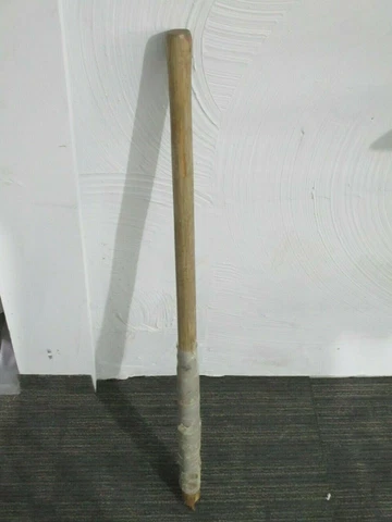 VINTAGE AXE W/ CRACK HANDLE GARDEN TOOL CLUB FARM DECOR PROP REPURPOSE Cover