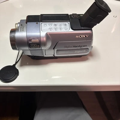 Sony Handycam DCR-TRV250 Digital-8 Camcorder As Is Read Description Likely Works - Image 1 of 4