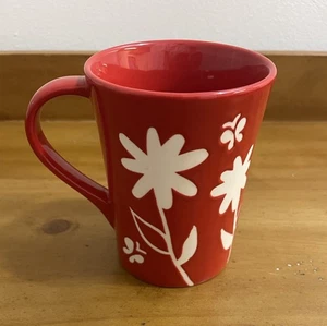 Starbucks 2007 Red Coffee Mug Debossed White Flowers Butterflies Floral 12 Oz - Bild 1 von 3