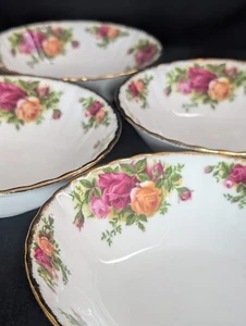 Cuencos de frutas o postres Royal Albert Old Country Roses vintage - Juego de 4 (6,25") - Imagen 1 de 6