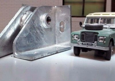 2x Soportes de montaje de cinturón de seguridad galvanizados para Land Rover Serie 2A/3 Defender - Imagen 1 de 2