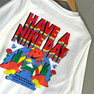 NIKE Sweatshirt Mens S White Have a Nike Day Spirit Fleece Crewneck Swoosh 0345 - Picture 1 of 9