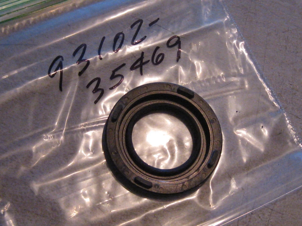 SELLO DE ACEITE DE TRANSMISIÓN YAMAHA SR400/TDM850 TRANSMISIÓN ACCIONAMIENTO FINAL ¡NOS! Foto 1 de 1