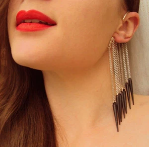Pendientes de púas negras puño gótico grande sin piercing pendiente cadena larga joyería - Imagen 1 de 15