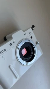 Nikon 1 V1 10.1MP Mirrorless Digital Camera White Body Only - Picture 1 of 8