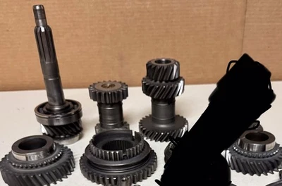 1968 Ford Mustang 3 speed 1-2 Gear, Input, Countershaft Foto 1 de 4