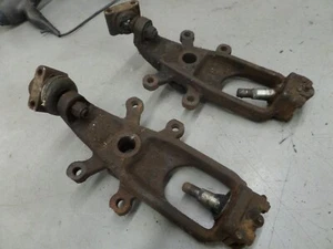 JAGUAR MK2/ DAIMLER V8 250 FRONT SUSPENSION UPRIGHTS - Picture 1 of 2