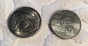Beautiful State Coins 1999 Georgia & 2008 Alaska Quarter Lot circulated - Picture 1 of 8