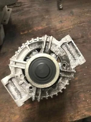 Alternador AUDI A5 2010 2011 2012 Foto 1 de 3
