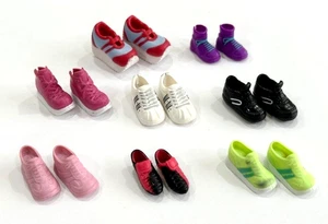 Lotto scarpe Barbie Skipper bambola sneakers LOTTO 8 paia - Foto 1 di 16