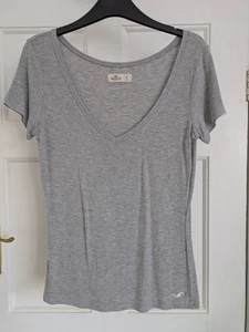 Hollister women's small grey wide-V-necked t-shirt - Picture 1 of 2