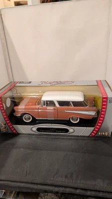 1957 Chevrolet Nomad Road Signature 1:18 Scale Die Cast, Rare Canyon Coral - Image 1 of 4