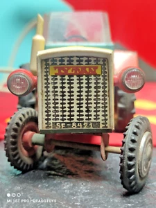 VINTAGE TRACTOR 'TYTAN' SF 8421 TIN TOY CZZ 505Y POLAND 1960 BATTERY OPERATED - Picture 1 of 24