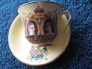 Royal Winton-Cup and Saucer-Royalty-George VI & Elizabeth-1939-USA & Canada - Picture 1 of 6
