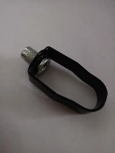1/2" PVC Coated Loop Hanger (50pcs) - Picture 1 of 1