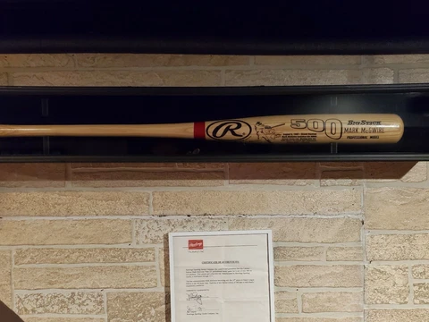 MARK MCGWIRE RAWLINGS SPORTING GOODS COMPANY INC LIMITED EDITION MODEL BAT /500 Cover