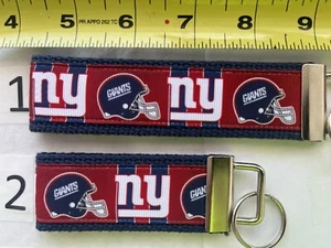 New York Giants Keychain 1.25" wide Gift 4 Him Her Mom Dad Grad Alumni football - Picture 1 of 1