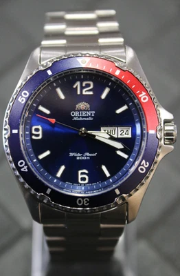 Relógio masculino automático Orient Mako II mostrador Pepsi azul - Imagem 1 de 4