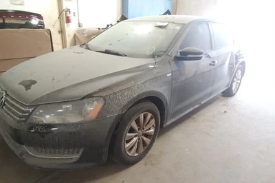 2015 Volkswagen Passat Automatic Transmission OEM 131K Miles - LKQ403893368 - Image 1 of 4