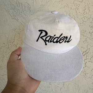 Vintage OSFM White NFL Oakland Los Angeles Raiders Corduroy Script Snapback - Picture 1 of 8