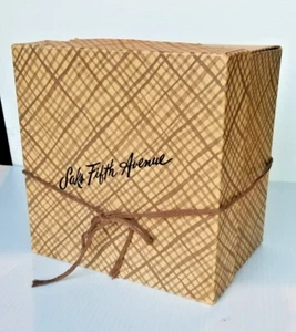 Sensational Vintage MCM SAKS FITH AVENUE NY Department Store Brown Hat Box - Picture 1 of 20