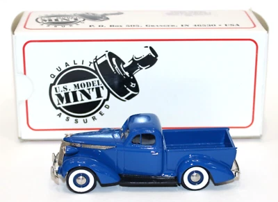 Brooklin Modelo EE. UU. Como Nuevo US-14 1937 Studebaker Cupé Express Pickup Azul Como Nuevo/Caja Foto 1 de 4