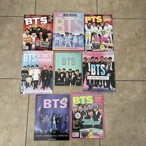 Enorme lotto BTS riviste libri zaino poster insegna e borsa - Foto 1 di 23