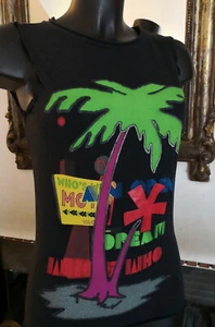 Black T-shirt with palm tree patterns WHO'S WHO Size M Very good condition - Picture 1 of 3