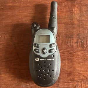 Radio walkie talkie individual Motorola Talkabout T5000 de 2 vías - Imagen 1 de 3