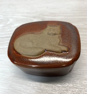 Vintage Takahashi Cat Trinket Box Red Luster Glaze with Unglazed Cat 4"x 3" - Picture 1 of 12