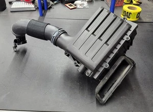 2015-2019 AUDI A3 AIR INTAKE BOX 5Q0 129 607 AD OEM ENTIRE ASSEMBLY - Picture 1 of 7