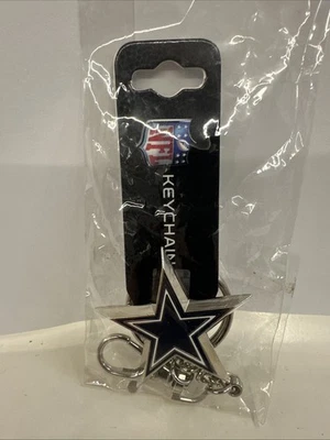 DALLAS COWBOYS HIGH QUALITY POPULAR DESIGN LARGE METAL STAR LOGO KEY CHAIN - Image 1 of 2