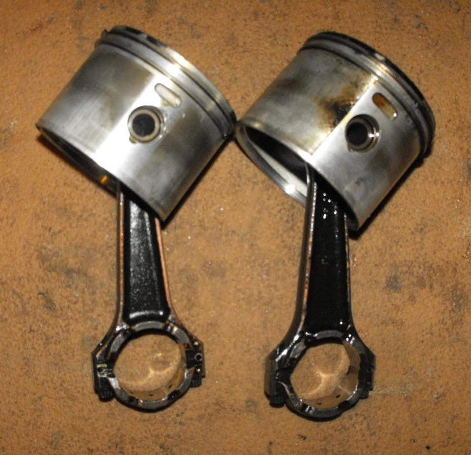 Evinrude 90 HP 2 Stroke E-TEC Piston And Rod Set (2) PN 5006735 Fits 2006-2012+ - Image 1 of 3